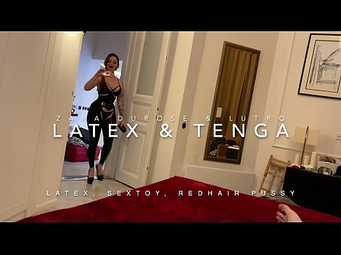 ❤️ Ngoanana e monyane ea nang le hlooho e khubelu ea apereng seaparo sa latex se kentsoeng ke ntate oa bobeli litšoantšong tsa bootsoa st.sexafinkarasskaz.ru ❌❤